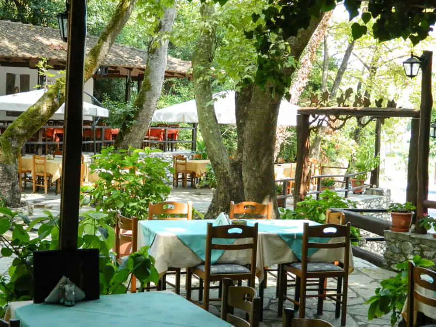 Πηγή των Μουσών στον Όλυμπο Πηγή των Μουσών στον Όλυμπο