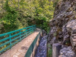 Πιέρια: Καταρράκτες Σκεπασμένου – Βελβεντός