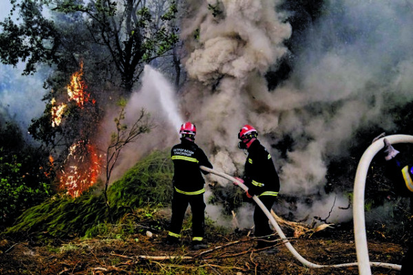 Πυρκαγιές: Η Πρώτη Δύσκολη Μέρα Της Αντιπυρικής Περιόδου – Σε Συναγερμό Κεντρική Και Βόρεια Ελλάδα