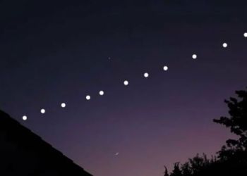 Τι ήταν τελικά οι φωτεινές κουκίδες στον ουρανό;