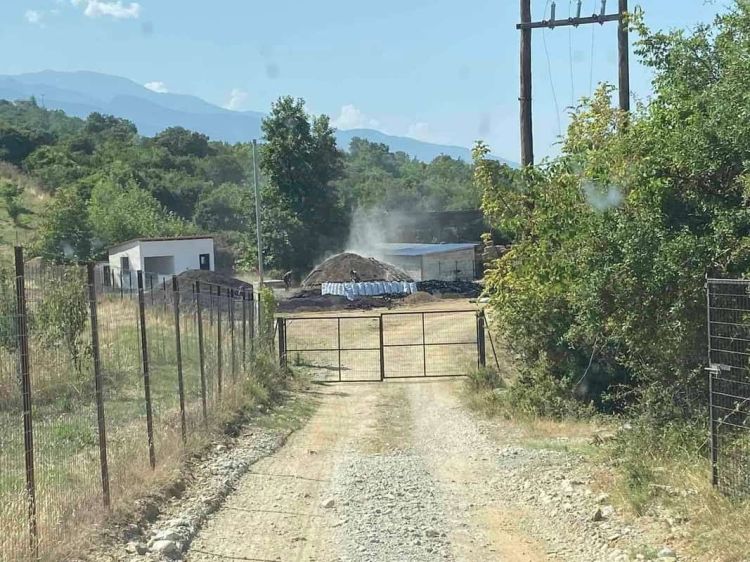 Ένα καμίνι αναστατώνει τη ζωή στον Ν. Παντελεήμονα Ένα καμίνι αναστατώνει τη ζωή στον Ν. Παντελεήμονα