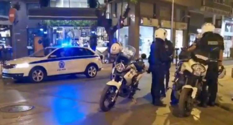 Έπεσε ξύλο σε συναυλία του Σταμάτη Γονίδη στο Λιανοκλάδι Έπεσε ξύλο σε συναυλία του Σταμάτη Γονίδη στο Λιανοκλάδι