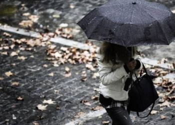 Έρχονται καταιγίδες και βροχές το επόμενο τριήμερο, πότε υποχωρεί η κακοκαιρία