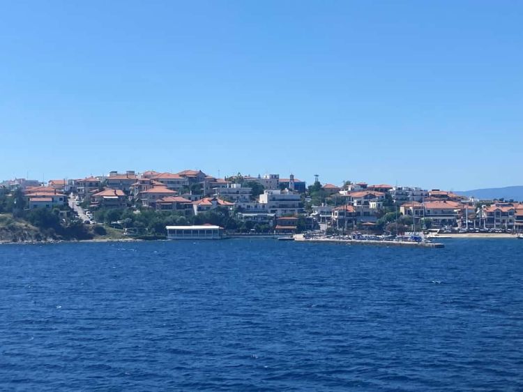 Αμμουλιανή: Το νησάκι που σε καθημερινή βάση 20πλασιάζει τον πληθυσμό του!