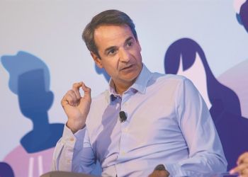 Αύγουστος προκλήσεων για το Μαξίμου