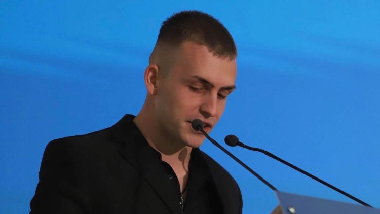 Εχθρός εντός των πυλών Εχθρός εντός των πυλών