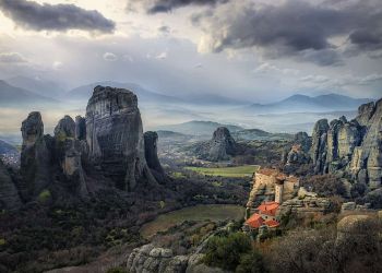 Ημερήσιες εκδρομές με βάση την Κατερίνη – Τέμπη και Μετέωρα