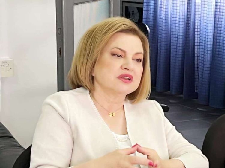 Η Μαρία Μίχου με ευαισθησία στην παράδοση Η Μαρία Μίχου με Ευαισθησία στην Παράδοση