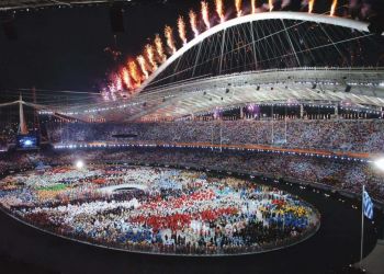 Η νύχτα που η Ελλάδα φώτισε όλο τον πλανήτη – 18 χρόνια από την κορυφαία Ever τελετή έναρξης (vid)