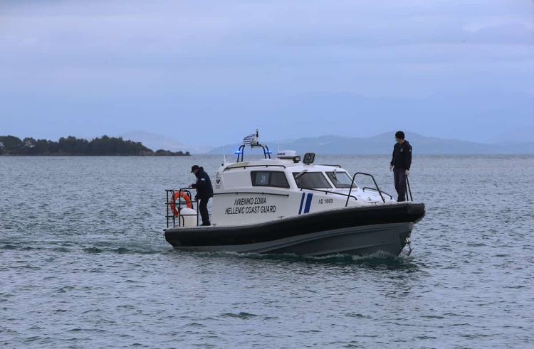 Κατερίνη: Εισροή υδάτων σε σκάφος – Επιχείρηση του Λιμενικού για τη διάσωση δύο επιβατών