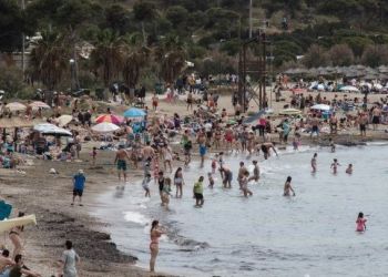 Μίνι καύσωνας έως το Σάββατο – «Βουτιά» 10 βαθμών από την Κυριακή