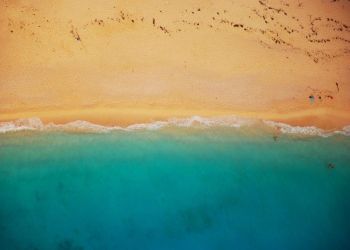 Οι δυναμικές επιδόσεις του Αυγούστου προμηνύουν παράταση της τουριστικής περιόδου