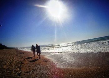 Ο Καιρός Σήμερα: Ηλιοφάνεια, ζέστη αλλά και τοπικές νεφώσεις