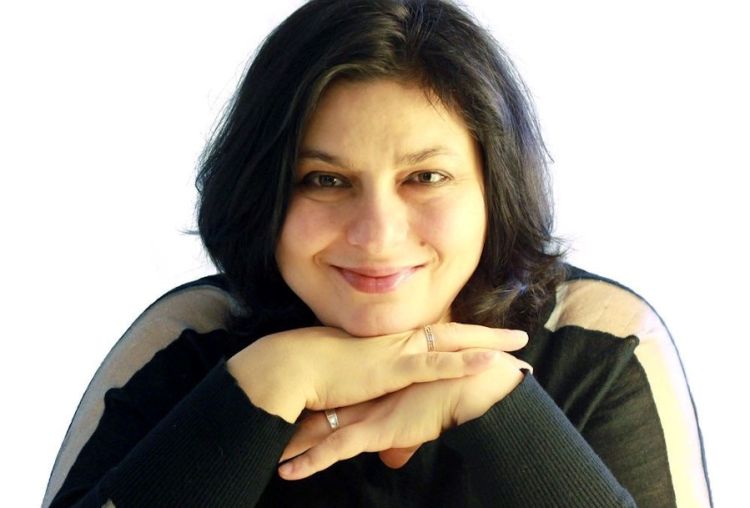 Ποντιακά τραγούδια σε απόδοση κλασική από ομογενή σοπράνο Ποντιακά τραγούδια σε απόδοση κλασική από ομογενή σοπράνο