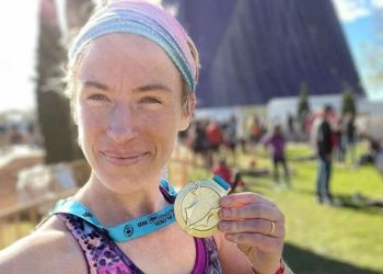 Ρεκόρ Γκίνες: Δρομέας έτρεξε 106 μαραθώνιους σε 106 μέρες για να βοηθήσει πρόσφυγες