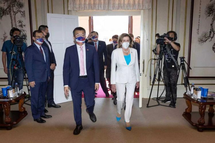 Στα άκρα η Κίνα μετά την επίσκεψη Πελόζι στην Ταϊβάν – «Οι ΗΠΑ θα πληρώσουν το τίμημα, δε θα μείνουμε έτσι»