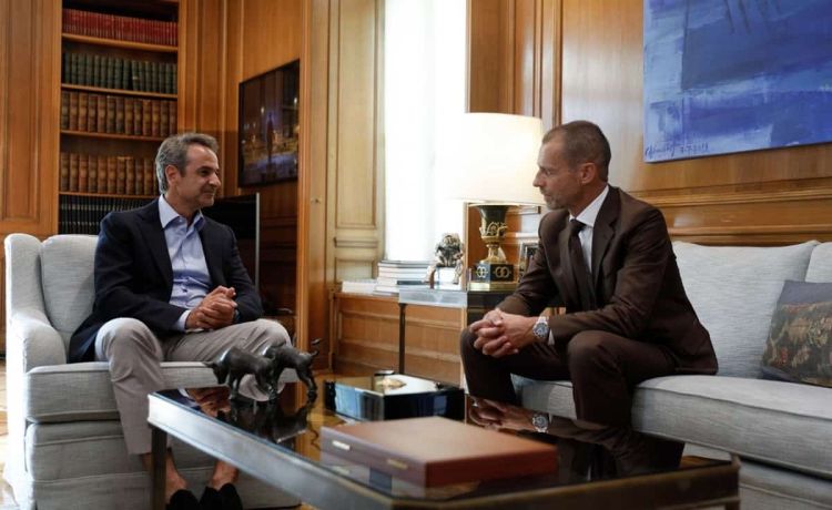 Συνάντηση του πρωθυπουργού με τον Πρόεδρο της Uefa