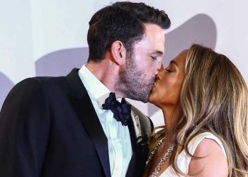 Τζένιφερ Λόπεζ – Μπεν Άφλεκ: Το εντυπωσιακό νυφικό που φόρεσε η τραγουδίστρια στον… δεύτερο γάμο