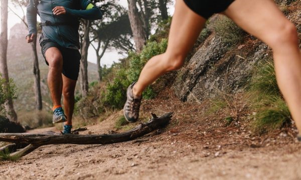 Τρέξιμο Στο Βουνό Ή Τρέξιμο Στο Δρόμο – Τι Είναι Καλύτερο