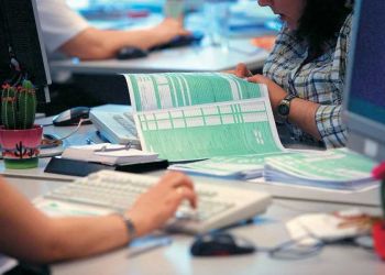 Φορολογικές δηλώσεις 2022: Έσπασε… κοντέρ ο φόρος εισοδήματος, αυξημένα τα εκκαθαριστικά