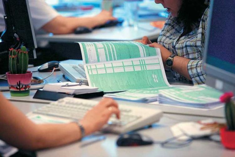 Φορολογικές δηλώσεις 2022: Έσπασε… κοντέρ ο φόρος εισοδήματος, αυξημένα τα εκκαθαριστικά