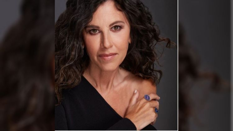 51ο Φεστιβάλ Ολύμπου – Κάστρο Πλαταμώνα: Η Ελευθερία Αρβανιτάκη μας ταξιδεύει και μας τραγουδά «εδώ να μείνεις…»