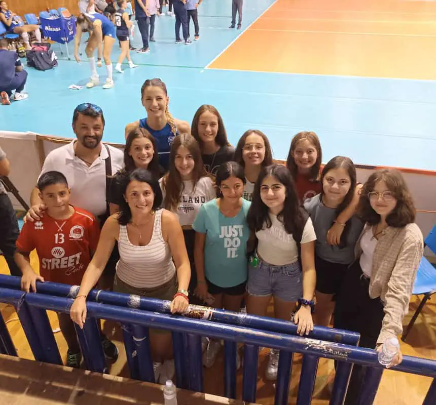 O Αίολος Κατερίνης στο πλευρό της Εθνικής Ελλάδος O Αίολος Κατερίνης στο πλευρό της Εθνικής Ελλάδος