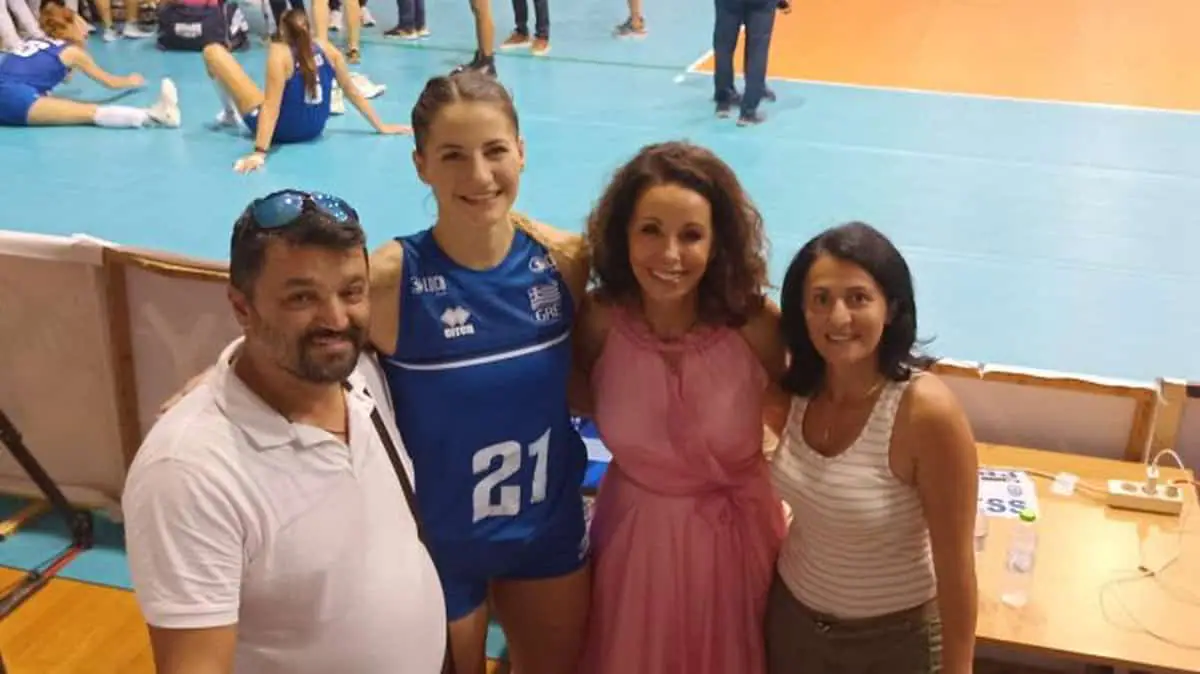 O Αίολος Κατερίνης στο πλευρό της Εθνικής Ελλάδος O Αίολος Κατερίνης στο πλευρό της Εθνικής Ελλάδος