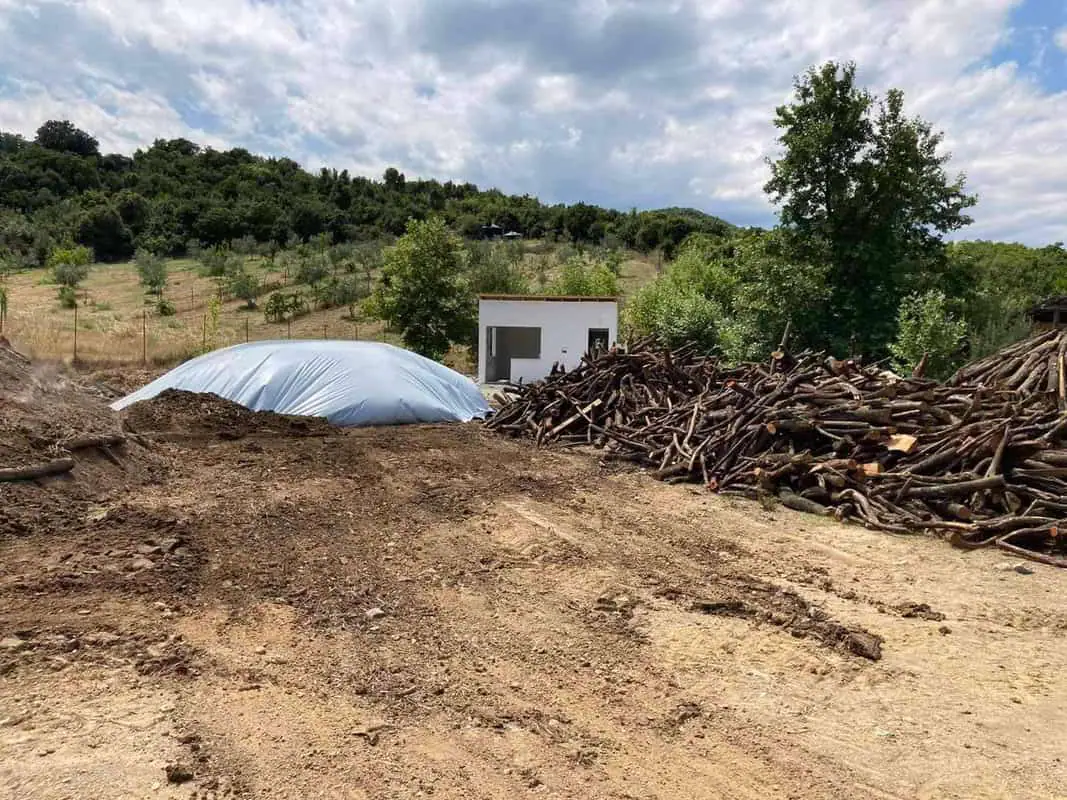 Ένα καμίνι αναστατώνει τη ζωή στον Ν. Παντελεήμονα Ένα καμίνι αναστατώνει τη ζωή στον Ν. Παντελεήμονα
