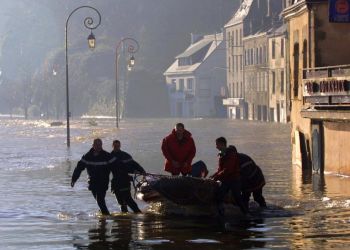 Γαλλία: Μετά την ξηρασία, φονικές καταιγίδες στην Κορσική