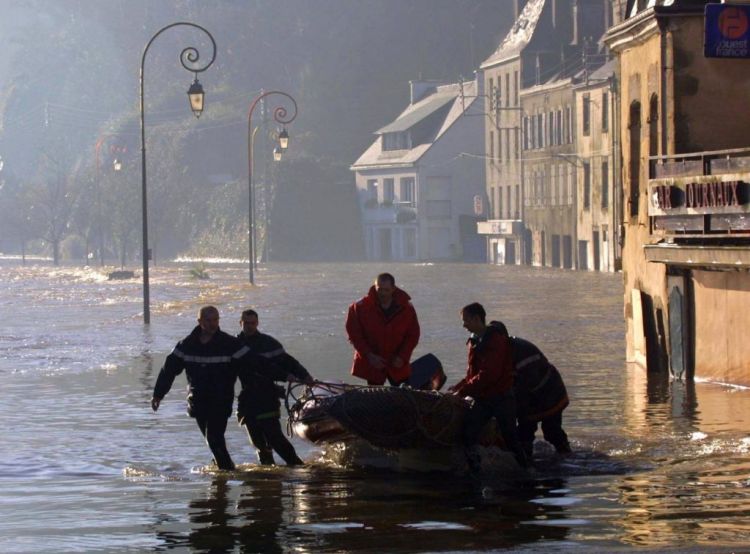 Γαλλία: Μετά Την Ξηρασία, Φονικές Καταιγίδες Στην Κορσική