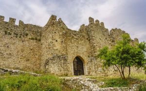 Ημερήσιες εκδρομές με βάση την Κατερίνη – Παλιός Παντελεήμονας & Κάστρο Πλαταμώνα