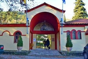 Ημερήσιες εκδρομές με βάση την Κατερίνη - Πριόνια και Μοναστήρι Αγίου Διονυσίου στον Όλυμπο Ημερήσιες εκδρομές με βάση την Κατερίνη – Πριόνια και μονή Διονυσίου στον Όλυμπο