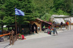 Ημερήσιες εκδρομές με βάση την Κατερίνη - Πριόνια και Μοναστήρι Αγίου Διονυσίου στον Όλυμπο Ημερήσιες εκδρομές με βάση την Κατερίνη – Πριόνια και μονή Διονυσίου στον Όλυμπο