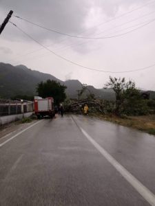 Καλαμπάκα: Βυθίστηκε στο νερό η πόλη μετά την σφοδρή βροχόπτωση