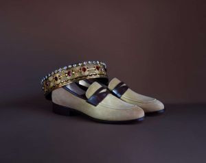 Πάρις Ψάφος: Ένας επίμονος υποδηματοποιός Πάρις Ψάφος: Ένας επίμονος υποδηματοποιός