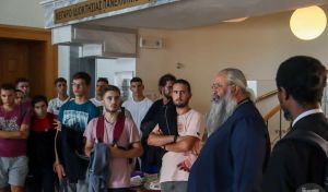 Προσκύνημα στην Τήνο στελεχών νεότητας της Ιεράς Μητροπόλεως Κίτρους Προσκύνημα στην Τήνο στελεχών νεότητας της Ιεράς Μητροπόλεως Κίτρους