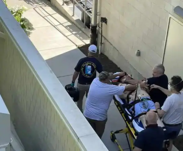 Σαλμάν Ρούσντι: Παγκόσμιο σοκ με την δημόσια επίθεση στον συγγραφέα – Ποιος είναι ο δράστης Σαλμάν Ρούσντι: Παγκόσμιο σοκ με την δημόσια επίθεση στον συγγραφέα – Ποιος είναι ο δράστης