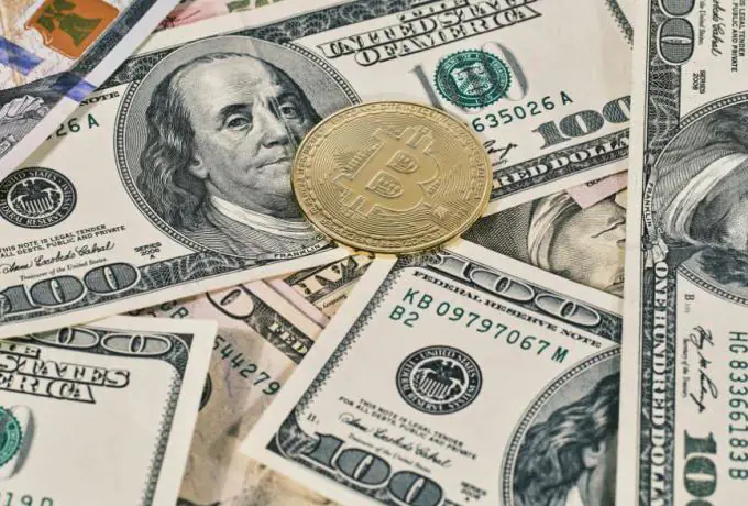 Έβαλαν κατά λάθος στον λογαριασμό της 10,5 εκατ. δολάρια - Το κατάλαβαν αφού είχε ήδη αγοράσει έπαυλη Έβαλαν κατά λάθος στον λογαριασμό της 10,5 εκατ. δολάρια – Το κατάλαβαν αφού είχε ήδη αγοράσει έπαυλη