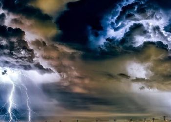 Έκτακτο δελτίο επιδείνωσης καιρού: Έρχονται καταιγίδες, κεραυνοί και χαλάζι