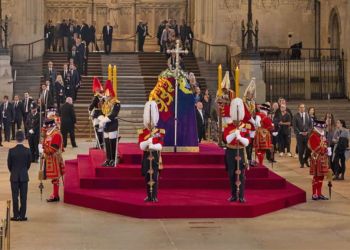 Βασίλισσα Ελισάβετ: Στο Λονδίνο βασιλείς και αρχηγοί κρατών – Η κηδεία θα προβληθεί σε 124 σινεμά