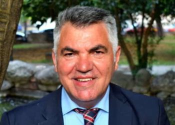 Δημητρης Μπέης – Ευχές για καλή και δημιουργική Σχολική χρονιά