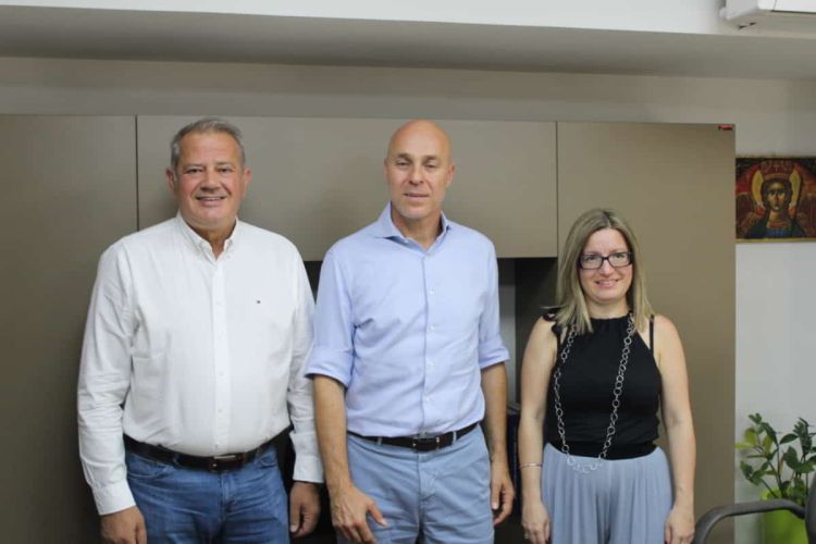 Επίσκεψη του υφυπουργού περιβάλλοντος στα γραφεία του ΦοΔΣΑ Κ. Μακεδονίας. Επίσκεψη του υφυπουργού περιβάλλοντος στα γραφεία του ΦοΔΣΑ Κ. Μακεδονίας.