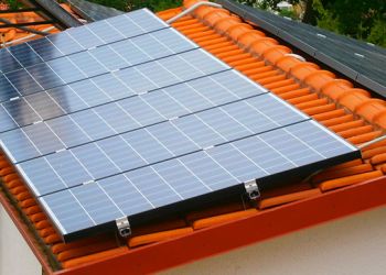 Επιδότηση για 250.000 φωτοβολταϊκά: Πώς θα τρέξει το πρόγραμμα, τι έκπτωση θα προσφέρει