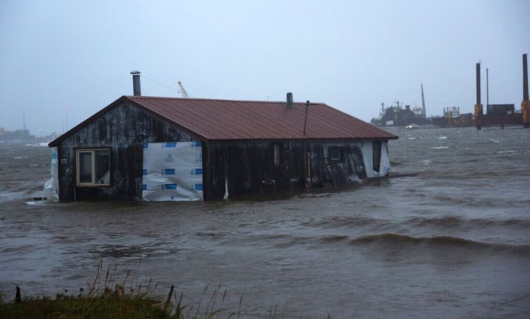 ΗΠΑ: Η Αλάσκα αντιμέτωπη με την ισχυρότερη καταιγίδα των τελευταίων 50 ετών
