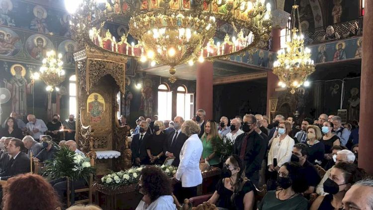 Η γη του Δίου δέχθηκε στην αγκαλιά της τον Δημήτρη Παντερμανλή (βιντεο + εικόνες) Η γη του Δίου δέχθηκε στην αγκαλιά της τον Δημήτρη Παντερμανλή (βιντεο + εικόνες)