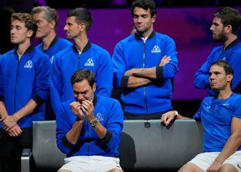 Η τελευταία παράσταση του Βασιλιά: Είπε «αντίο» στο τένις ο Φέντερερ (vid)