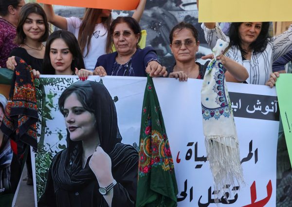Ιράν: Εννέα Νεκροί Από Την Έναρξη Των Διαδηλώσεων Μετά Τον Θάνατο Της Μαχσά Αμινί