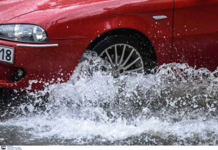 Καιρός – Πιερία: Απεγκλωβισμός οδηγού που παγιδεύτηκε στο Λιτόχωρο μέσα στο αυτοκίνητό του Καιρός – Πιερία: Απεγκλωβισμός οδηγού που παγιδεύτηκε στο Λιτόχωρο μέσα στο αυτοκίνητό του