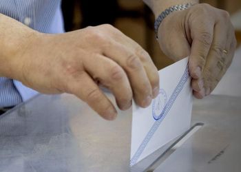 Νέα δεδομένα στο πολιτικό σκηνικό παρουσιάζει δημοσκόπηση – Οικονομία και ακρίβεια απασχολούν τους Έλληνες